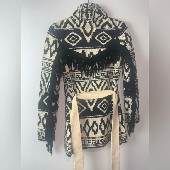 Ladies Powder River Outfitters Cream Aztec Lapel Fringe Knit Cardigan Small - Picture 6 of 9